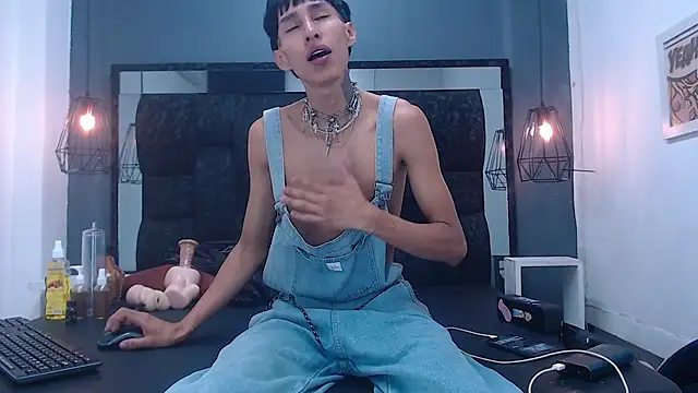 Daniel delux  online show from October 17, 12:42 pm