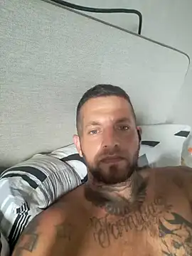 Snapshot of Danielxxxbbn chatting on September 21, 1:44 pm Danielxxxbbn online show from September 21, 1:44 pm