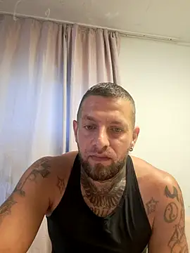 Snapshot of Danielxxxbbn chatting on October 3, 7:57 am Danielxxxbbn online show from October 3, 7:57 am