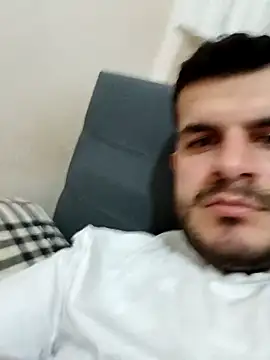 kadiirsekercii online show from February 17, 11:25 pm