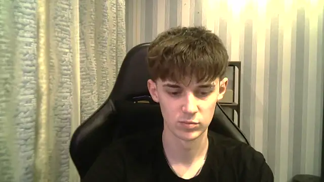 Hoot Dude  online show from December 16, 5:42 pm