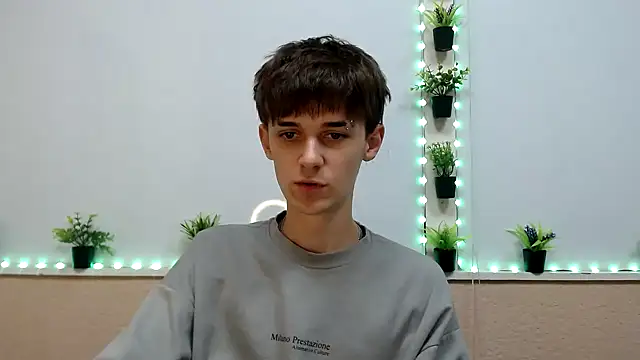 Hoot Dude  online show from November 12, 2:01 pm