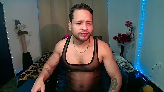 LucasGaeel online show from April 17, 12:19 pm