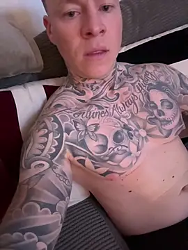 TeasySam online show from April 4, 1:35 am