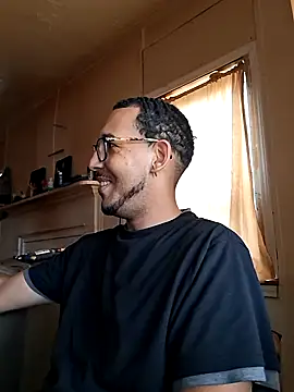 ThrowedWorldWide online show from November 30, 3:47 pm