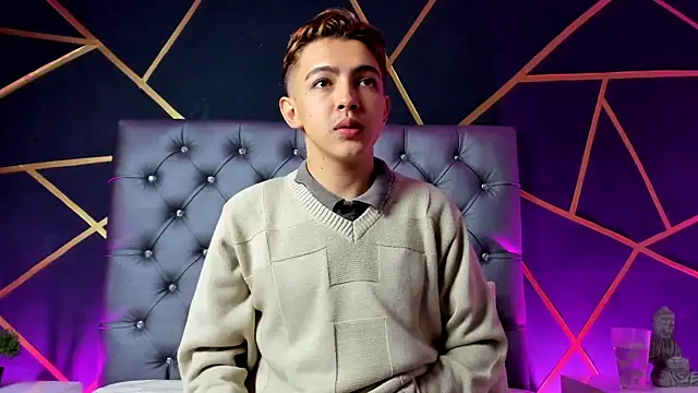 Lian Miller1  online show from November 10, 12:32 pm