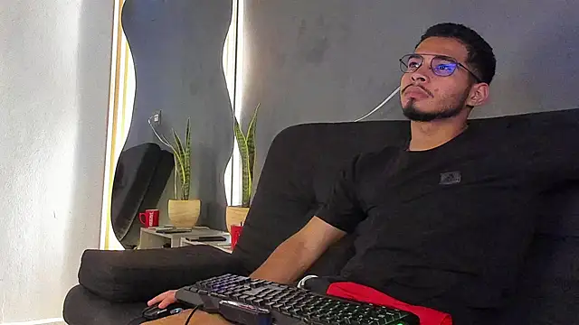 Jaybrown  1 online show from October 31, 2:31 pm