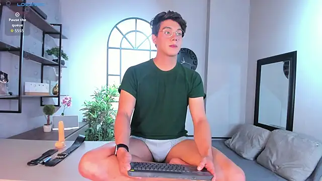 DyllanCooper online show from December 22, 12:57 pm