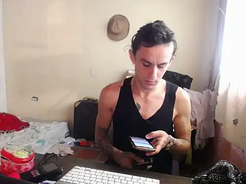 monroedelrey online show from October 24, 4:42 pm