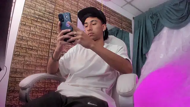 Austin Booy online show from October 13, 8:26 pm