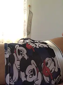 khonglongvong86 online show from December 17, 6:09 am