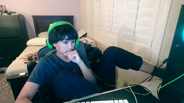 youngasianboy2007 online show from October 22, 2:04 am