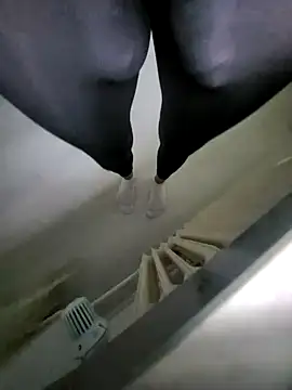 rezzzze online show from November 1, 2:32 pm