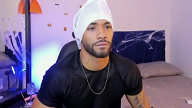 theo sky1 online show from October 31, 9:51 pm