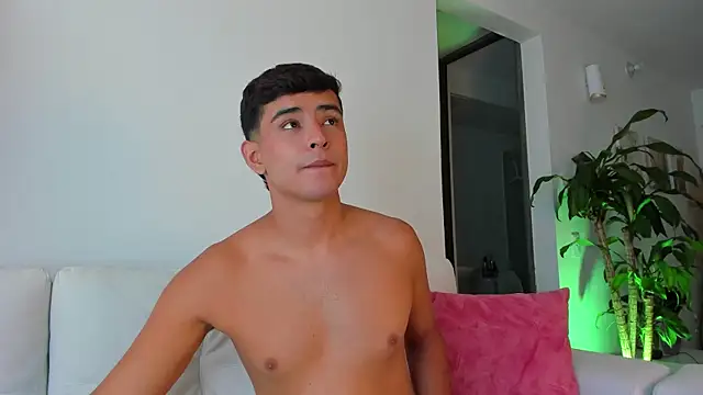 Thiago Connor21 online show from March 20, 3:49 pm