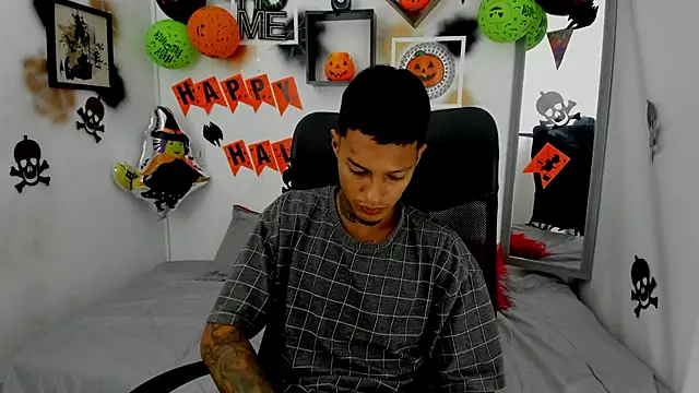 The boy dreams1 online show from October 25, 3:52 am