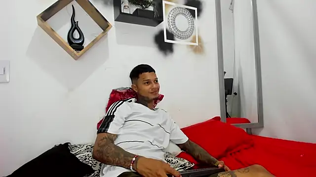 The boy dreams1 online show from October 21, 3:09 am