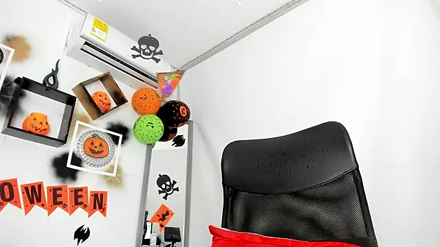 The boy dreams1 online show from October 27, 4:04 am