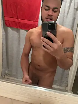 familia0210 online show from January 8, 4:39 am