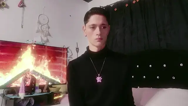 Tyler cat online show from November 11, 1:49 pm