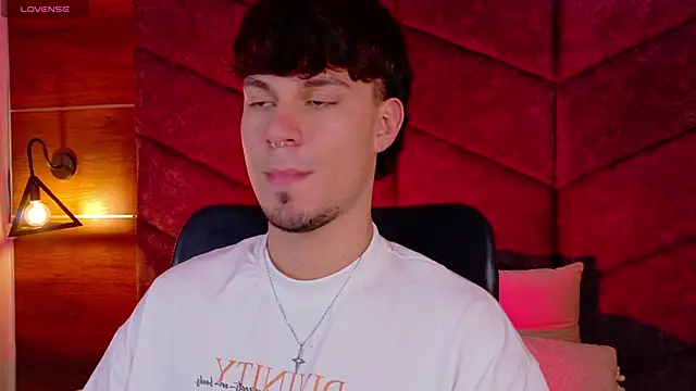 LiamThunder05  online show from November 29, 3:19 am