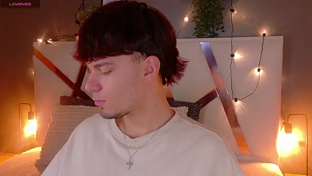 LiamThunder05  online show from November 25, 2:57 am