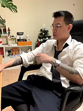 latava online show from November 25, 3:47 pm