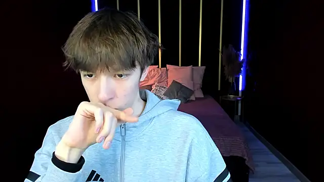 MarkBranston online show from February 15, 2:36 pm