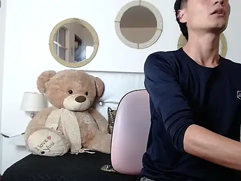 Snapshot of alex_russo__ chatting on October 9, 3:44 am alex russo online show from October 9, 3:44 am