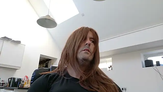 avasmith80 online show from October 4, 7:35 am