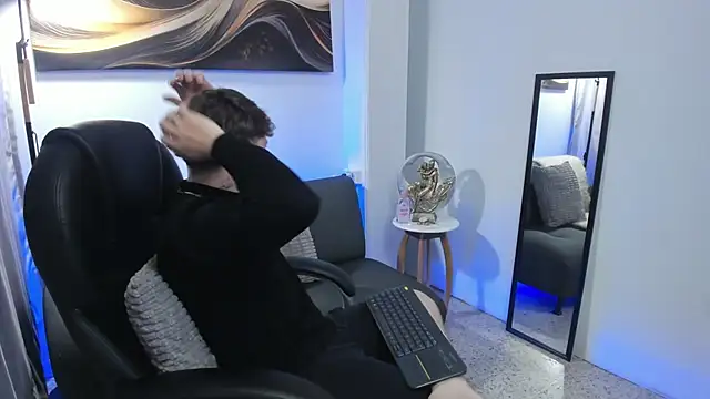 Leoo Miller online show from January 14, 3:55 am