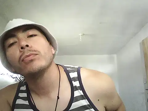 Lucius-08 online show from December 2, 4:10 pm