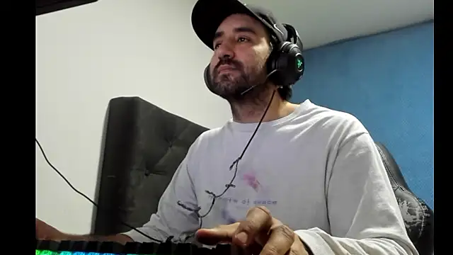 coolfriki online show from February 3, 6:40 am