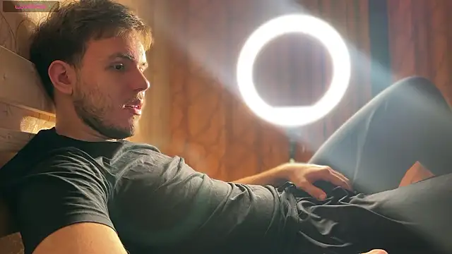 mynameischris online show from February 21, 7:15 pm