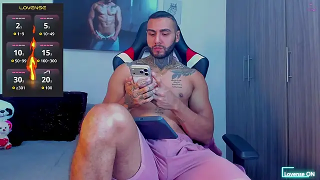 Danny Willson online show from March 25, 1:37 pm