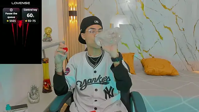 JacobBlackwell  online show from January 11, 8:23 pm