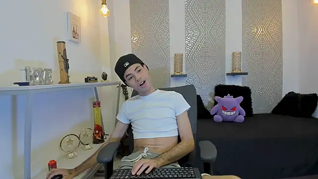 JacobBlackwell  online show from November 6, 8:01 pm