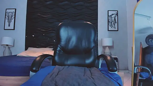 Alex Millerss online show from December 18, 1:56 am