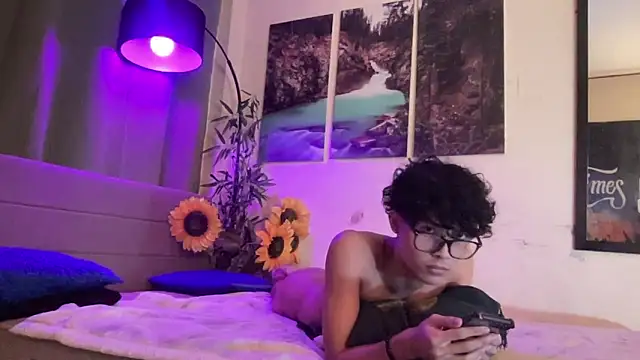 AsianCarl online show from November 9, 4:55 pm