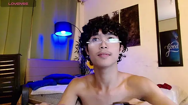 AsianCarl online show from October 23, 11:46 am