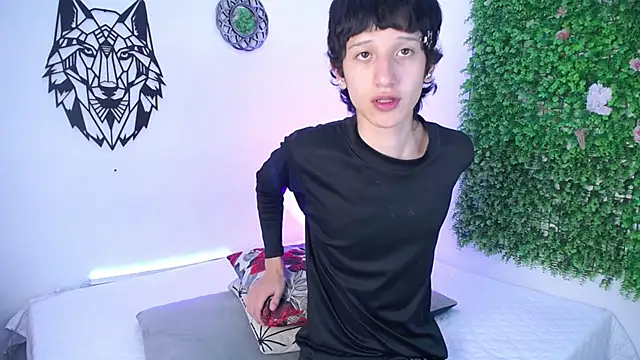 Emo Boy  online show from December 2, 12:52 pm