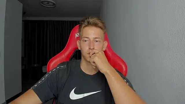 find0m master online show from November 3, 10:55 pm