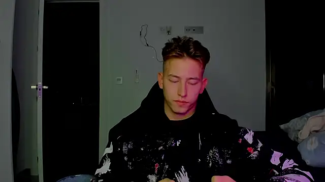 find0m master online show from February 4, 8:15 pm