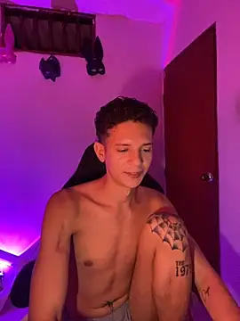 tylernova online show from October 21, 5:21 am