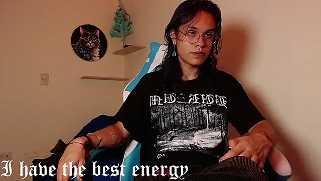 tom 1945 online show from December 19, 5:37 am