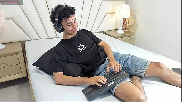 Zahir Ashar online show from October 22, 11:36 am