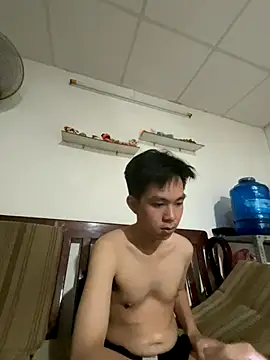 Snapshot of azn_typhoon00 chatting on October 20, 6:01 pm azn typhoon00 online show from October 20, 6:01 pm