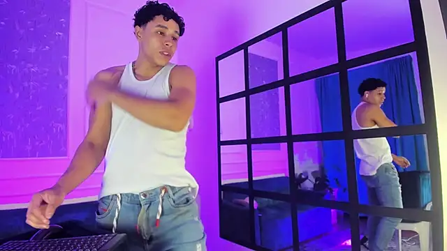 Adrian Volt online show from November 16, 3:08 am