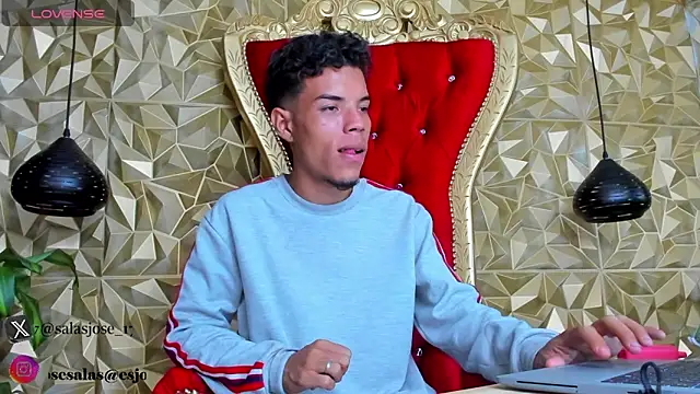 jhojan foxxx  online show from November 8, 8:45 pm