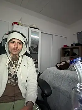 Snapshot of chivo_a5 chatting on October 12, 5:01 am chivo a5 online show from October 12, 5:01 am
